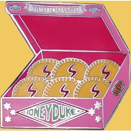 SP1580 Pumpkin Movies Lapel Enamel Pins Candy Metal Cartoon Brooch Pin Backpack Hat Bag Collar Badge Men Women Jewelry Gifts