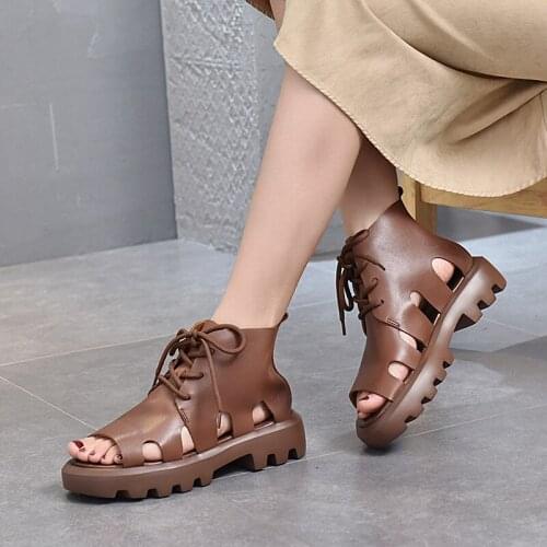 Retro British Style Leather Hollow Sandals Summer Lace-up Martin Boots Womens Platform Platform with Roman Sandals Cowhide