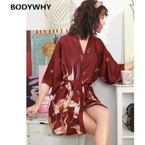 2020 New Summer Womens Nightgown Pajamas Morning Gown Ice Silk Thin Sexy Pajamas Womens Robes Sleepwear