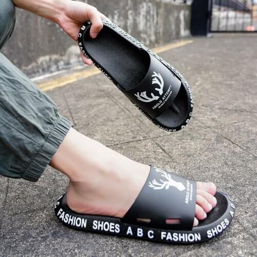 Summer Mens Beach Shoes Fashion Bathroom Slippers Luxury Brand Animal Slippers Comfortable Indoor Mens Large Size Slippers