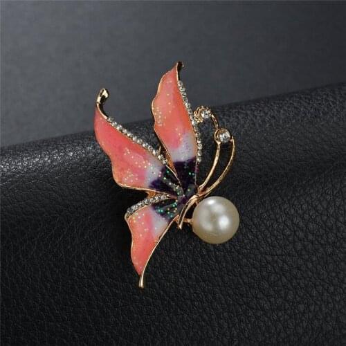 Wholesale New Palace Vintage Jewelry Inlaid Pearl Butterfly Brooch For Women Feature Namour Charm Gift All Seasons