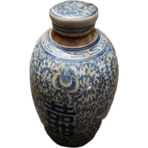 Fine Old Blue and white China porcelain painted Double happiness porcelain jar pot