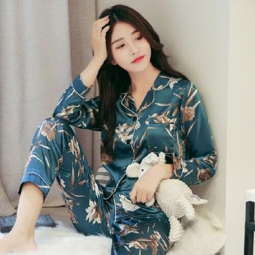 2021 Spring Summer Womens Pajamas Set New Luxury Style Fashion Print Sleepwear Silk Like Leisure Home Clothes Nightwear