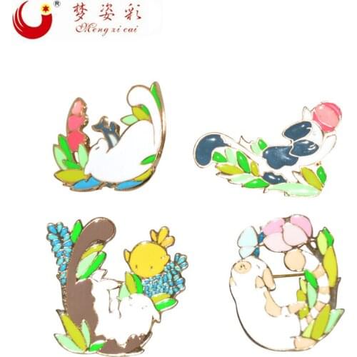 MZC 2020 Cute Animal Cat and Pig Brooches for Women 4pcs/set Lapel Pin for Male Brooches Alloy Shape Accessories Homme Broches