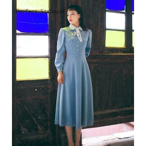 2021 Autumn Winter New Arrival Retro Hot Sale Peter Pan Collar Flower Embroidery Bowknot Woman Long Velvet Dress With Tie