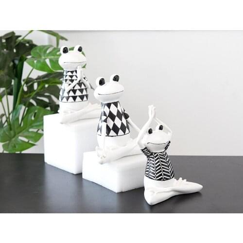 1PC Nordic Resin Yoga Frog Decoration Home Accessories Creative Living Room TV Cabinet Children Room Decoration Gift JL 268