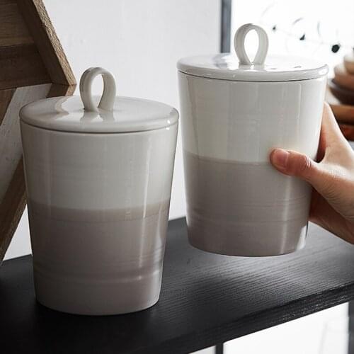 Ceramic Storage Tank Kitchen Condiment Dispenser Sugar Bowl and Salt Bowl Home Decoration Desktop Ornaments Exquisite Gift