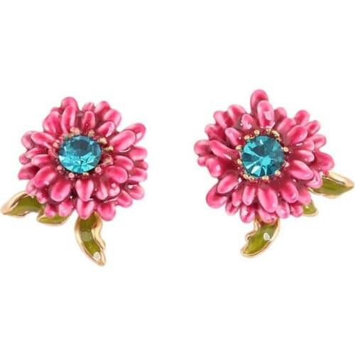 2020 new trendy fashion personality flower chrysanthemum earrings fresh and sweet net red same niche design stud earrings