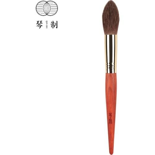 QINZHI Professional Handmade Make Up Brush 008 Tapered Highlighter Brush Soft Red Squirrel Hair Makeup Brushes