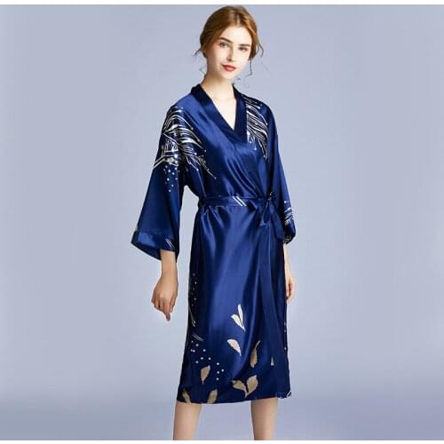 2021 New Silky Stain Wedding Pajamas Womens Long Bridesmaid Dress Red Bride Morning Gown Home Nightgown Pyjama De Mariage