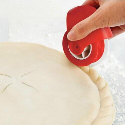 Baking Tools Kitchen Pastry Cutting Wheel Curling Wheel Manual Noodle Cutter Rolling Knife Kitchen Gadgets