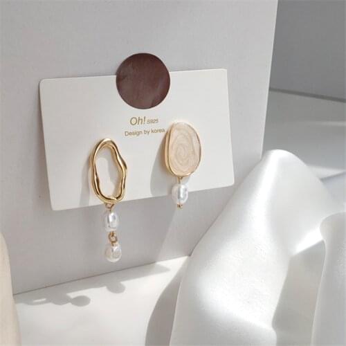 S925 Korean metal material geometric asymmetric pearl earrings, temperament, stylish womens earrings, 2020 new jewelry