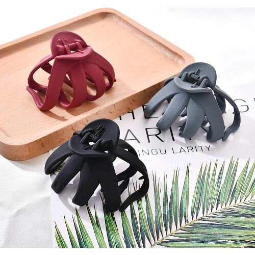 Solid Geometric Hollowing Large Hair Claw Crab Clamp Hair Clip Hair Accessories Para El Cabello