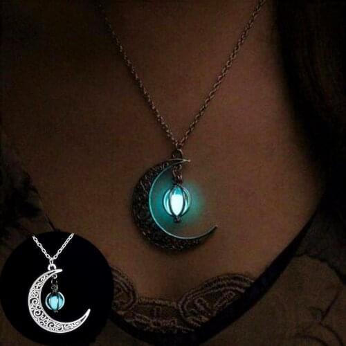 Fashionable Simple Halloween Luminous Pumpkin Moon Pendant Necklace Women Charm Party Jewelry Accessories Gift
