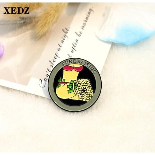 XEDZ Sexy Woman Round Enamel Brooch Bikini Hot Seaweed Skirt Black Silk Black Hobby Hip Hop Badge Punk Lapel Pin Jewelry Gift