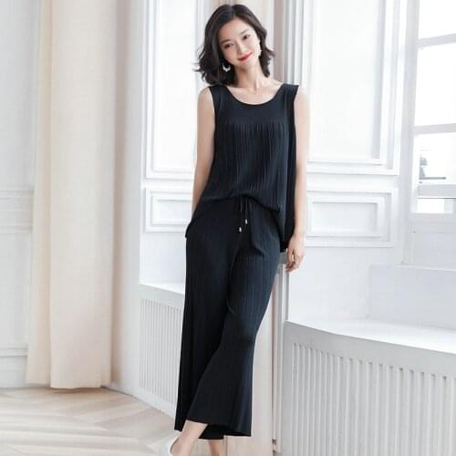 Summer lady linen sleeveless cool two pieces suits fashion female round-neck linen sleeveless cotton blouse with wide leg pants