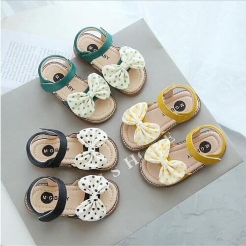 Girls' sandals 2021 summer new fashion bow sweet lovely princess shoes soft soles non slip Velcro girls' beach shoes