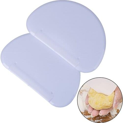 1PCS Plastic Round Dough Pizza Cutter Pastry Slicer Blade Gift Bread Pasty Scraper Blade Kitchen Tool