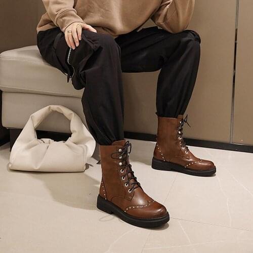 Osunlina Fashion Autumn Ankle Boots Round Toe Metal Decoration Lace Up Elegant Womans Martin Boots Winter Female Shoes A106