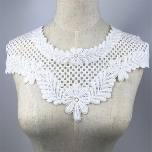 FUYA 1pc Lace Collar Off White Beautiful Flower and Heart Venise Lace Applique Trim, Lace Fabric Sewing Supplies