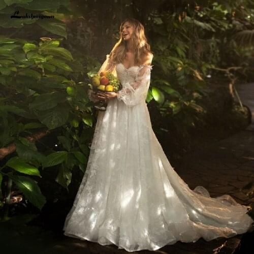 Lashmigown Off the Shoulder Princess Wedding Gown with Puffy Long Sleeves 2021 Vintage Lace Bridal Dress Sweetheart Vestido