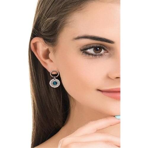 Fashion Trend Womens Stud Earrings Multi-Color Crystal Girl Earrings Simple Temperament Female Jewelry