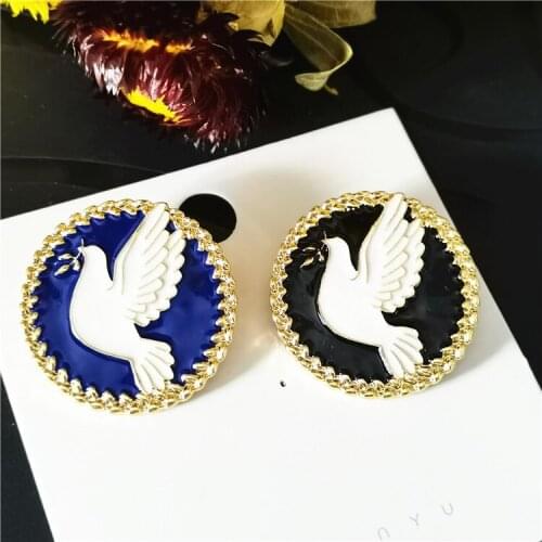 Dove brooch on the new Chinese wind restoring ancient ways enamel drip brooch female coat pins exposed clasp