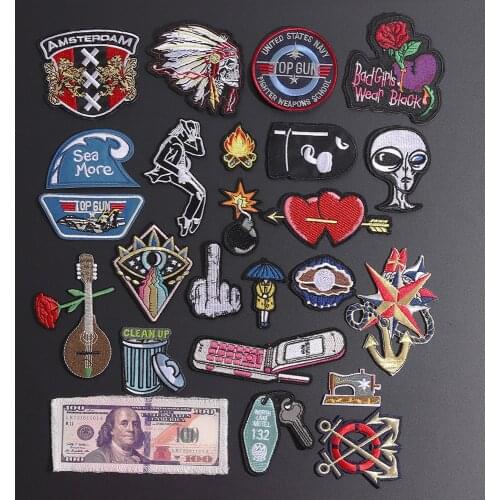 Lovely Mine Key Skull Skeleton Embroidered Patches Iron On Space Appliques 3D Diy Pearl Mussel Trash Ships Anchor Badges Decor