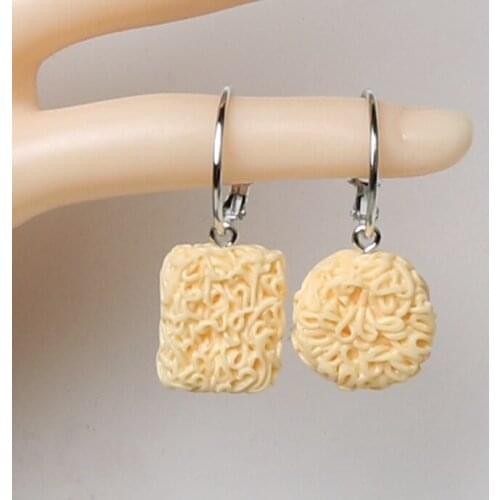Resin Noodles Earrings Kawaii Unbranded Food Gift Dried Noodles hoop Earrings Asymmetric simulation instant noodle earrings