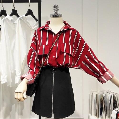 2021 Summer New Striped Women Shirts V-neck Turn-down Collar Bat-wing Sleeved Loose Office Lady Elegant Shirts Outwear Coat Tops