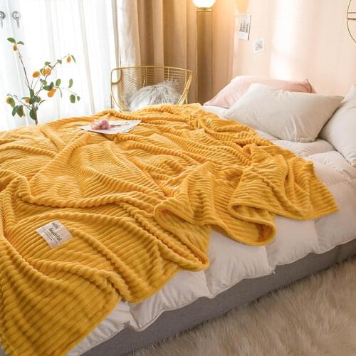 Solid Blankets Yellow Color Soft Warm 300GSM Solid Square Flannel Blanket On the Bed Thickness Throw Blanket for Beds
