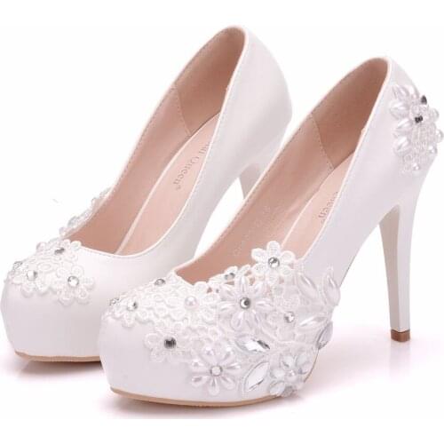 Crystal Queen White Lace Flower Wedding Shoes Slip On Round Toe Bridal Shoes High Heel Women Pumps Shallow Round 11cm