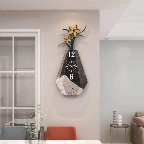 Nordic living room home fashion light luxury wall hanging atmospheric clock creative personality modern minimalist wall watch