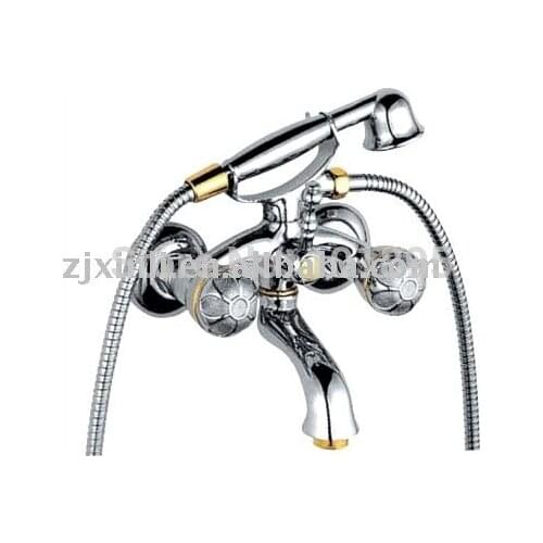 L15809 - Luxury Wall Mounted Chrome Finish Brass Material of Double Handle Bath Faucet