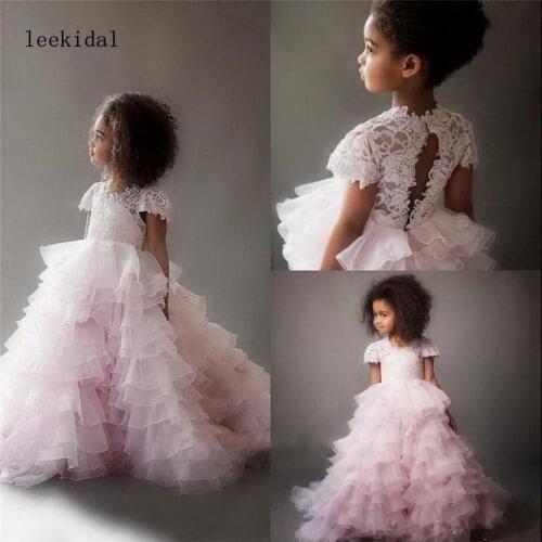 2020 Light Pink Tiered Flower Girl Dress with Train Lace Top New Pageant Birthday Gowns Cap Sleeves Tulle Birthday Gowns