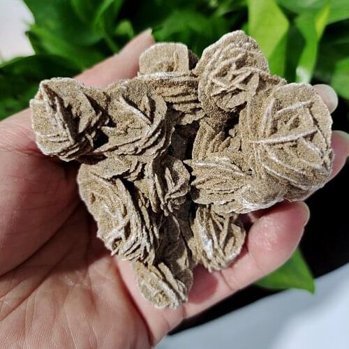 Natural desert rose stone crystal home decoration and valentines day gift stones wholesale