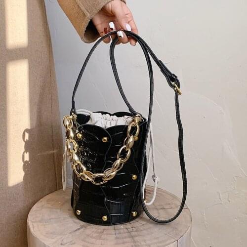 Fashion Rivets Stone Pattern Thick Chain Tote Bucket Bag 2021 New Quality Pu Leather Womens Designer Handbag Shoulder Messenger