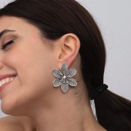 2021 Fashion Ethnic Style Stud Earrings Ins Retro Exaggerated Silver Color Tibetan Boho Big Flower Leaf Earrings Women Jewelry
