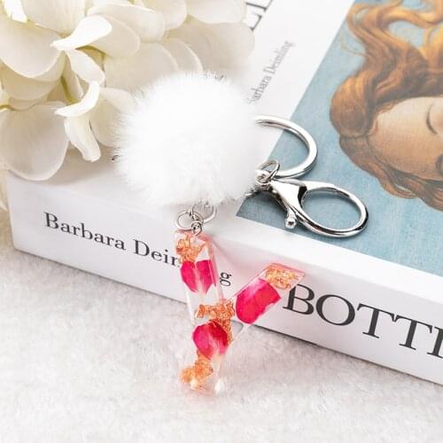 1PC Keyring True Dry Flower Hotpink Color English Letter Keychain with Pompom 26 Words A TO Z Handbag Charms for Woman