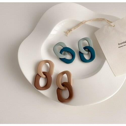 French retro irregular contrast paint earrings female simple joker niche temperament earrings cool wind