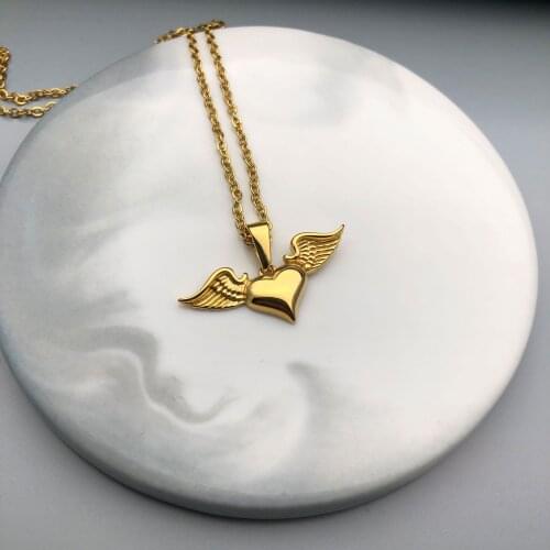 Trendy Stainless Steel Gold Necklace Wing Heart Pendant Necklace Love Heart Charms Punk Design Men Jewelry Angel Wings Necklace