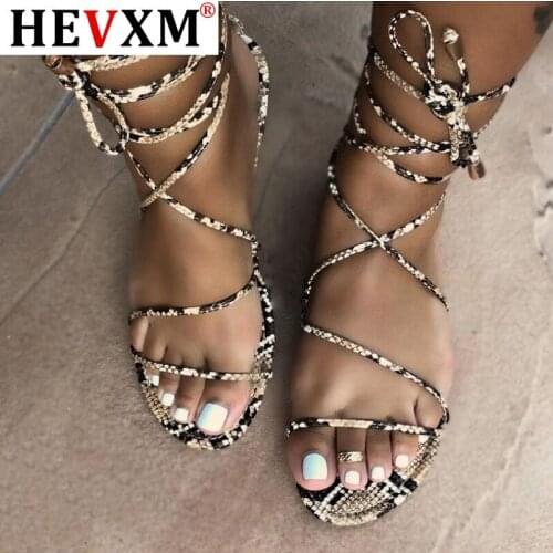 2020 Fashion Womens Flat Sandals Summer Outside Leopard Snake Print Shoes Ankle Strap Buckle Strap Gladiator Sandals