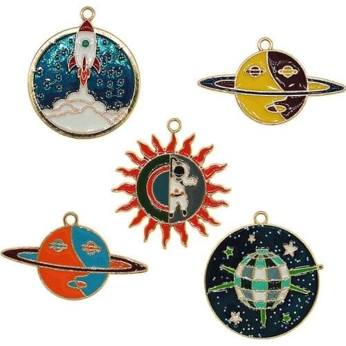 5pcs/lot Enamel Universe Planet Spaceship Rocket Astronaut Planet Charms Fit DIY Earrings Jewelry Craft Finding New