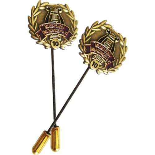 2018 custom metal badge new gold-plated Lapel Pin