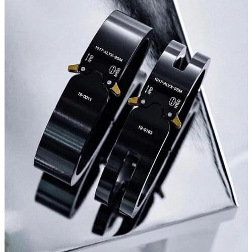 2021 New Alyx Bracelet TTitanium alloy 1:1 High Quality Version Track Men Women ALYX Cuff Bracelets 1017 ALYX 9SM 19-0007