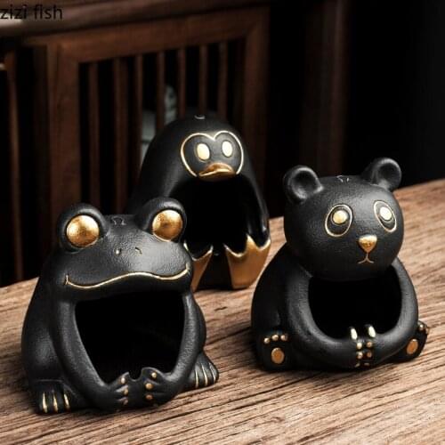Modern Cute Animal Ceramic Ashtray Household Frog Panda Penguin Ashtray Car Dustproof Windproof Gift Home Decoration Accessories