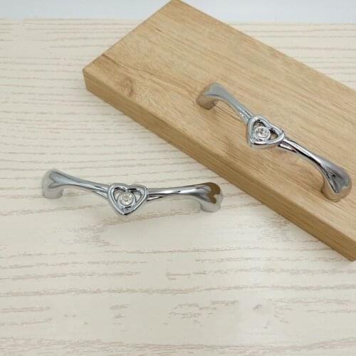 96mm modern fashion Creative love heart crystal win cabinet kitchen cabinet handle chrome silver drawer watch TV cabinet pull