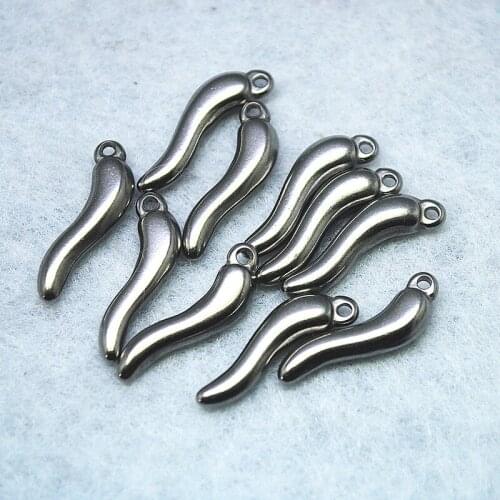 25PCS 304 Stainless Steel Pendants 20x5mm Pepper Shape For Women Lovely Jewelry Findings And Accessories With Wholesale Price