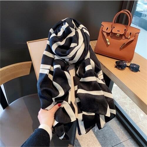 2021 Brand Autumn winter women beach quality shawl cotton scarf lady fashion scarves bandana pashmina wrap hijab muffler
