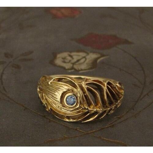 Personalityd Mysterious Eye Ring Inlaid with Gem Gold Color Ring Fashion Mens and Womens Hip Hop Party Jewelry Cocktail Ring